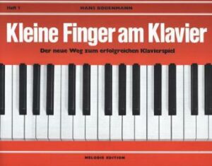 Kleine Finger am Klavier