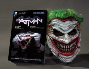 Batman: Death of the Family Book and Joker Mask Set